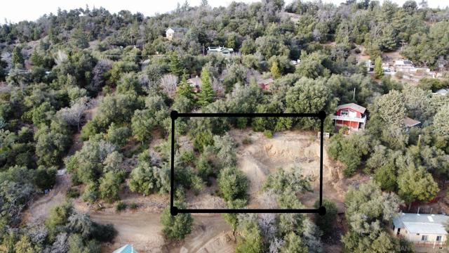 2670 Lot A Rd, Julian CA: https://media.crmls.org/mediaz/0343e9e8-c341-49df-a402-deafa28de2ef.jpg