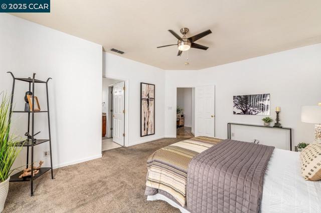 10 Narcissus Ct, Danville CA: https://media.crmls.org/mediaz/03440de2-ed60-47a0-b834-1d43a47e07c1.jpg