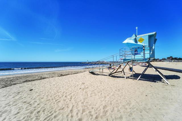 1757 30th Avenue, Santa Cruz CA: https://media.crmls.org/mediaz/0344956d-c227-4e4d-b62f-8cbb165d04c6.jpg