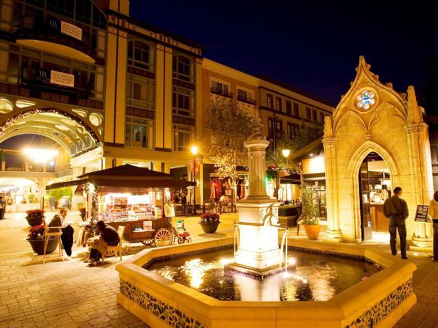 333 Santana Row, San Jose CA: https://media.crmls.org/mediaz/0345d5f5-9b87-4e46-90d1-18ba073a6f7e.jpg