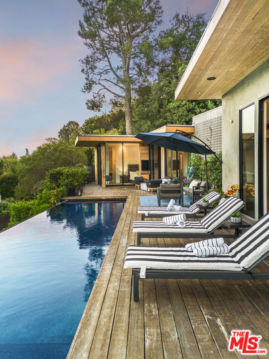 727 N Beverly Glen Boulevard, Los Angeles CA: https://media.crmls.org/mediaz/03460e68-82d7-4294-adfe-1fefbce527f9.jpg