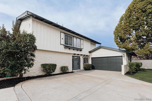 3624 Governor Dr, San Diego CA: https://media.crmls.org/mediaz/03468f02-e55e-4331-a735-97d6cc7843f2.jpg