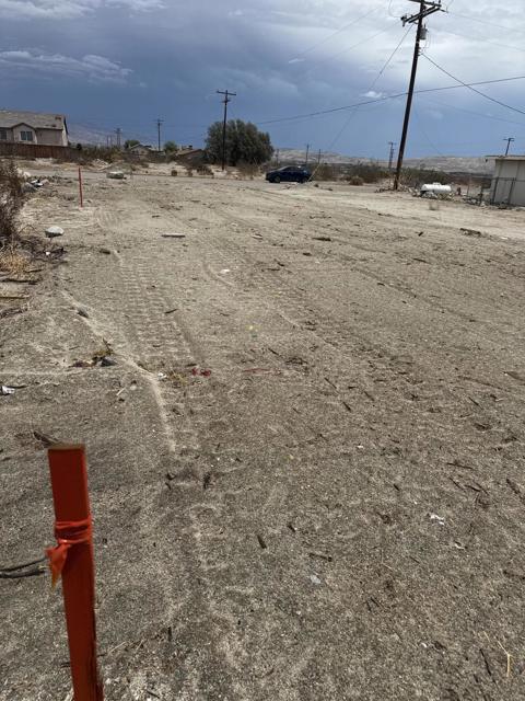 1818 Florence Drive, Desert Hot Springs CA: https://media.crmls.org/mediaz/03470ef5-18ec-4548-bfc3-415ad7bd3f01.jpg