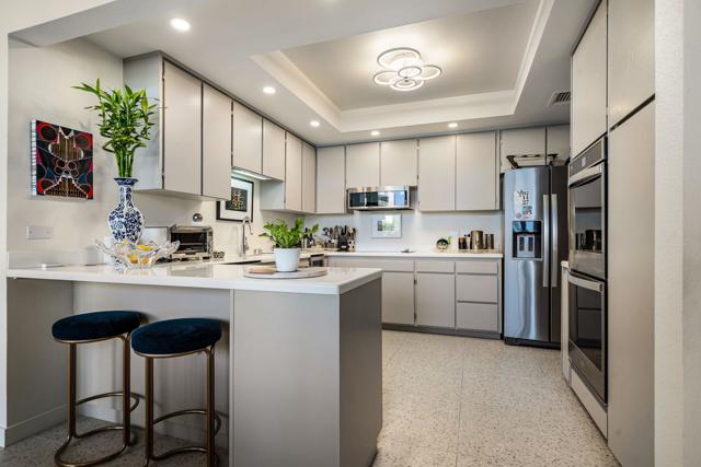 899 Island Drive #304, Rancho Mirage, CA 92270