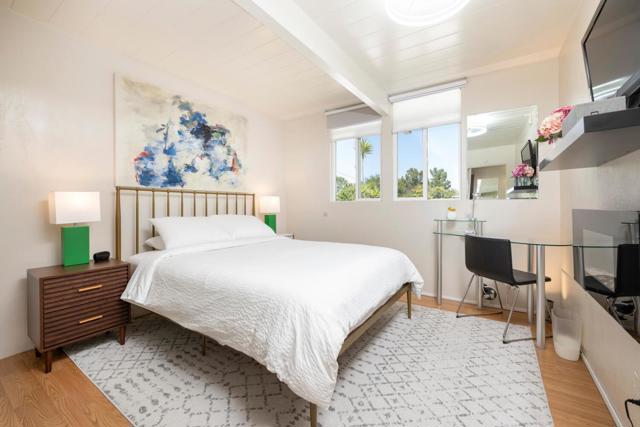 1652 Lexington Avenue, San Mateo CA: https://media.crmls.org/mediaz/03484b75-e804-4314-a4a7-f258dda7434a.jpg