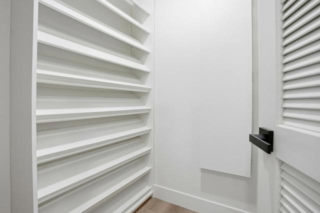 3895 Fair Oaks Boulevard, Sacramento CA: https://media.crmls.org/mediaz/0348ebc3-c4e7-4256-a0b9-cc100b10680b.jpg