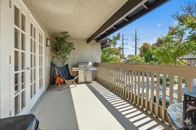 6028 Gaines St, San Diego CA: https://media.crmls.org/mediaz/0348efba-a738-4393-a60d-60d1545ba6d9.jpg