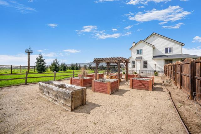 2760 Leavesley Road, Gilroy CA: https://media.crmls.org/mediaz/0349099e-0abc-48f4-a08b-0e771ac4ed0a.jpg