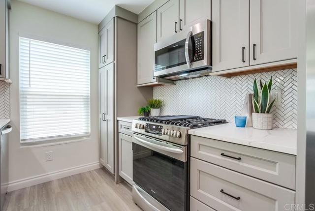 Detail Gallery Image 15 of 43 For 8313 Hydra Ln, San Diego,  CA 92126 - 4 Beds | 2 Baths