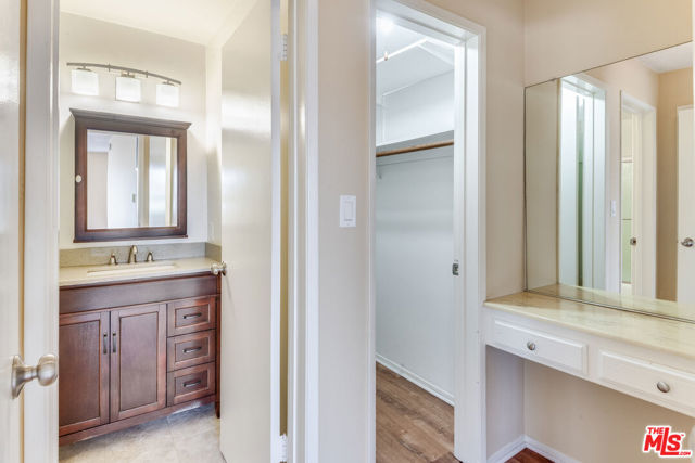 3826 Prospect Avenue, Culver City CA: https://media.crmls.org/mediaz/034a0a0a-eda4-42b2-8245-8e4828c4a2a7.jpg