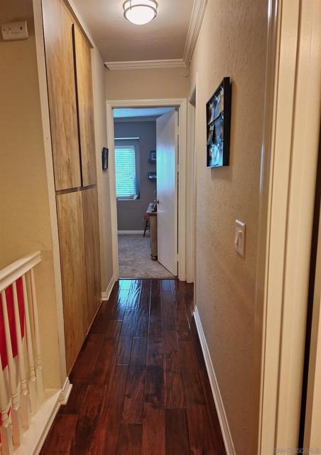 699 Ascot Dr, Vista CA: https://media.crmls.org/mediaz/034aaf82-b89f-45da-99c5-ccca927f96f6.jpg