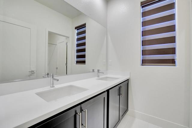 2606 Salinger Avenue, Tracy CA: https://media.crmls.org/mediaz/034aee5d-6577-4206-9de7-d6c6a7d39e62.jpg