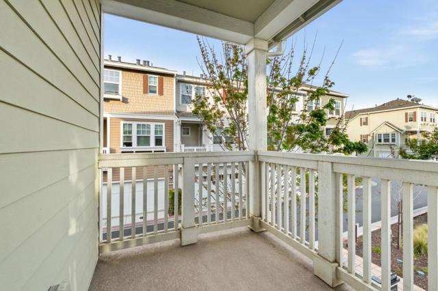 111 Orbit Way, Mountain View CA: https://media.crmls.org/mediaz/034b4a21-70cf-4089-bb9c-a066de53239b.jpg