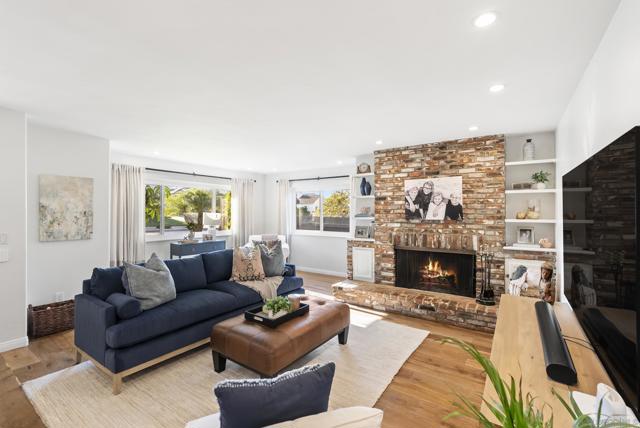 4474 Niagara Ave, San Diego CA: https://media.crmls.org/mediaz/034b61a2-a073-43e0-b342-56292f4d2d9f.jpg