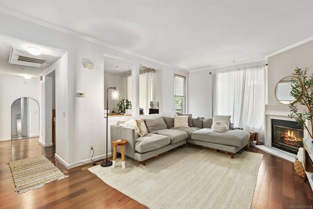 12364 Carmel Country Rd, San Diego CA: https://media.crmls.org/mediaz/034b87ac-18c6-44c3-8ca1-fc0d200b5a26.jpg