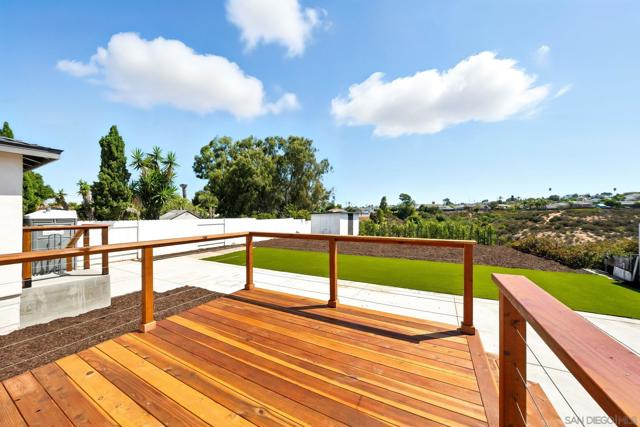 2525 Inman Ct, San Diego CA: https://media.crmls.org/mediaz/034c3361-83b0-404c-a7fc-d48cb7008ca5.jpg