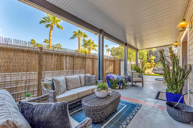 527 Jade Lane, Palm Springs CA: https://media.crmls.org/mediaz/034c3bd2-c6e4-4750-b9d6-ba258d1d69a6.jpg