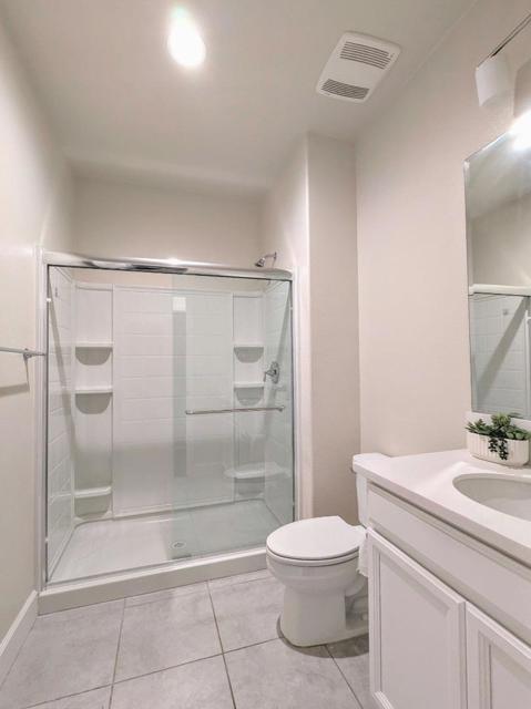 721 Segovia Drive, Hollister CA: https://media.crmls.org/mediaz/034d8e6d-bae2-4802-ade0-9cc4dfeb724d.jpg
