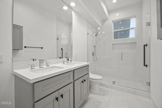 40 Saddlebow Road, Bell Canyon CA: https://media.crmls.org/mediaz/034de9c4-a08b-40bc-85ed-ba9d29e750af.jpg