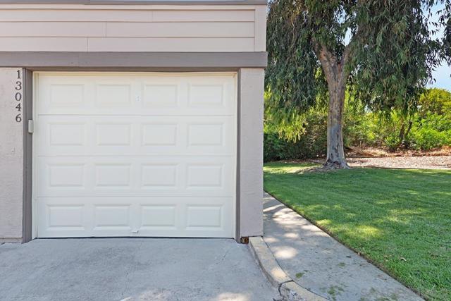 13046 Paseo del Verano, San Diego CA: https://media.crmls.org/mediaz/034e1e10-c2b3-4523-8d85-d86319bba072.jpg