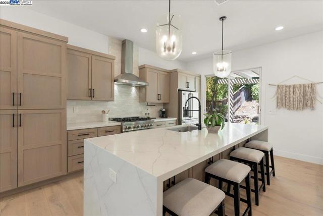 3319 Besana Dr, El Dorado Hills CA: https://media.crmls.org/mediaz/034ef193-9890-4077-849c-636737b42def.jpg