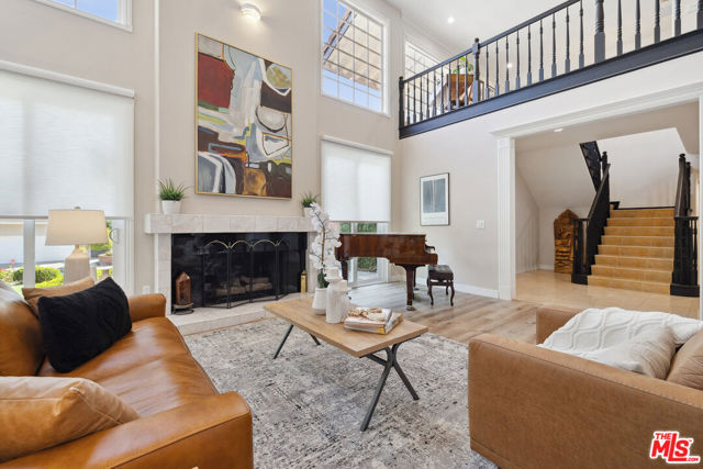 4415 Dulcinea Court, Woodland Hills CA: https://media.crmls.org/mediaz/034ef3ec-260f-4060-aa7f-6b0b881936b1.jpg