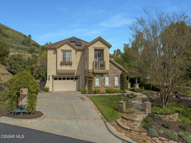 331 Briar Bluff Circle, Thousand Oaks CA: https://media.crmls.org/mediaz/034f07e6-8ec7-456b-99df-b8a22f002941.jpg