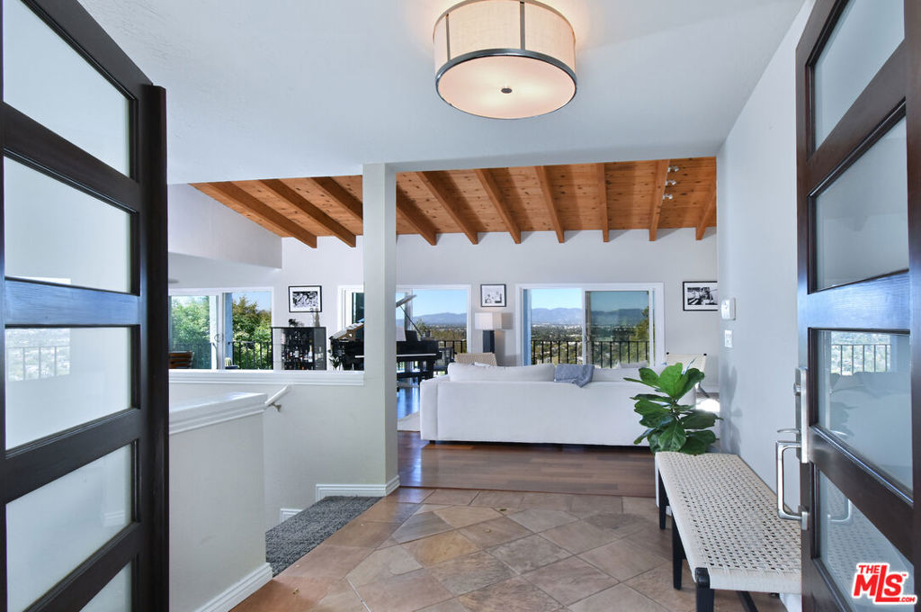 3609 Berry DriveStudio City img 4