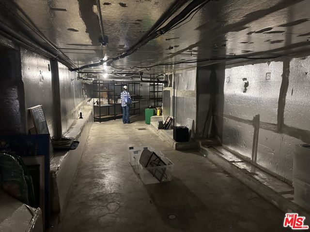 9747 Haines Canyon Avenue, Tujunga CA: https://media.crmls.org/mediaz/034faff9-abe5-4b5a-9612-84c00e749b09.jpg