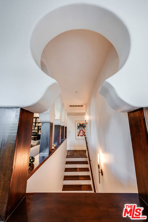 1925 Curson Place, Los Angeles CA: https://media.crmls.org/mediaz/034fb93c-6334-4f3b-861d-68bde3167c0e.jpg
