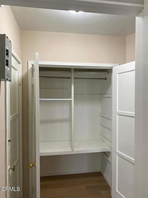 1420 E Wilson Avenue, Glendale CA: https://media.crmls.org/mediaz/03515fdf-30ef-4798-9771-450f9e6493f8.jpg
