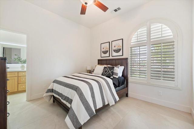 Image 41 of 77 For 80262 Amazon Avenue