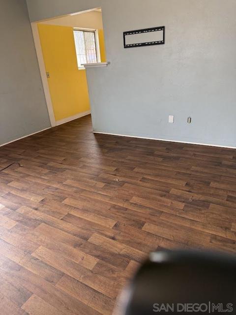 3921 23 Delta St, San Diego CA: https://media.crmls.org/mediaz/0351dd52-2d93-44bb-ac70-af033596c934.jpg