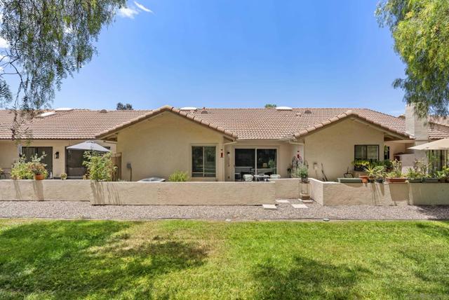 17909 Avenida Alozdra, San Diego CA: https://media.crmls.org/mediaz/0351ece3-7d0d-4599-86e7-1700f912f237.jpg