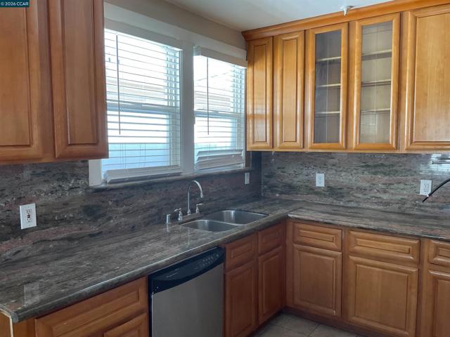 2359 CHURCH, Oakland CA: https://media.crmls.org/mediaz/03524379-c2a8-46dc-aee7-7d8b92e9d307.jpg