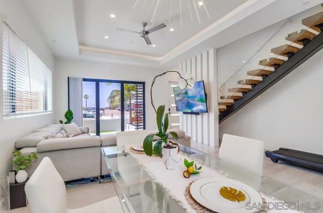140 Imperial Beach Blvd, Imperial Beach CA: https://media.crmls.org/mediaz/03527ca0-b9f7-4971-8e54-3a6351f4100e.jpg
