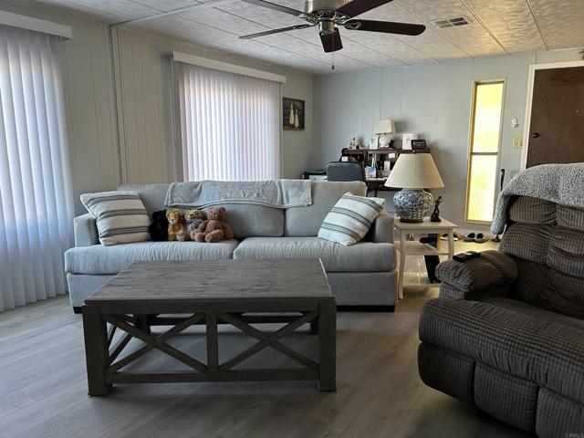 Detail Gallery Image 13 of 21 For 1506 Oak Dr #22,  Vista,  CA 92084 - 2 Beds | 2 Baths