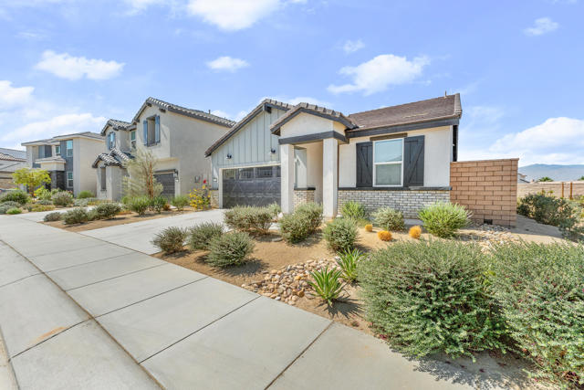 84151 Novello Drive, Indio CA: https://media.crmls.org/mediaz/0353268d-09f3-4575-ac1d-2cd01adf05f2.jpg