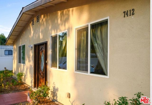 7412 Jamieson Avenue, Reseda CA: https://media.crmls.org/mediaz/0353c6af-23f4-43ca-9ffe-dc001c881375.jpg