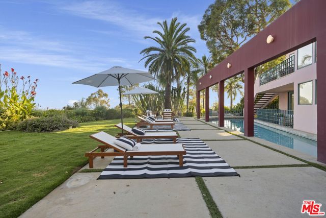 2980 Hollyridge Drive, Los Angeles CA: https://media.crmls.org/mediaz/0353e8f0-2f47-4689-9579-1253dd80ab6d.jpg