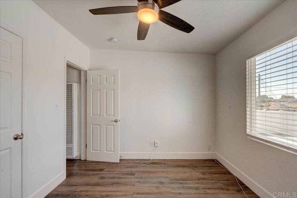 1103 33rd St - photo 14