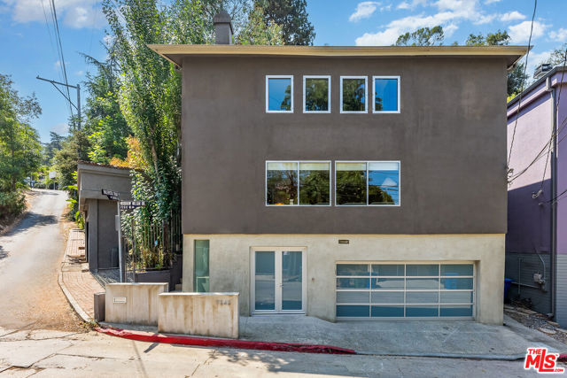 7242 Woodrow Wilson Drive, Los Angeles CA: https://media.crmls.org/mediaz/03543f84-731a-4307-ab44-18409bd25e3b.jpg