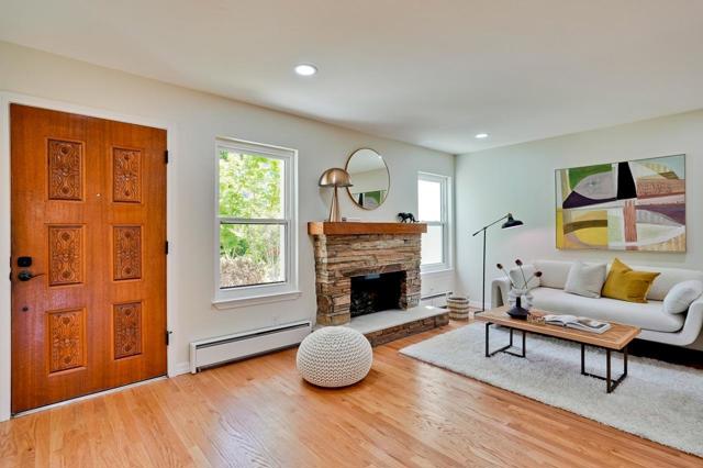620 Willowgate Street, Mountain View CA: https://media.crmls.org/mediaz/0355dfd3-036c-4512-904c-5f9906bad1be.jpg