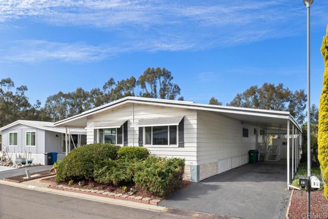 Detail Gallery Image 3 of 44 For 7467 Mission Gorge Rd Spc 10,  Santee,  CA 92071 - 2 Beds | 2 Baths