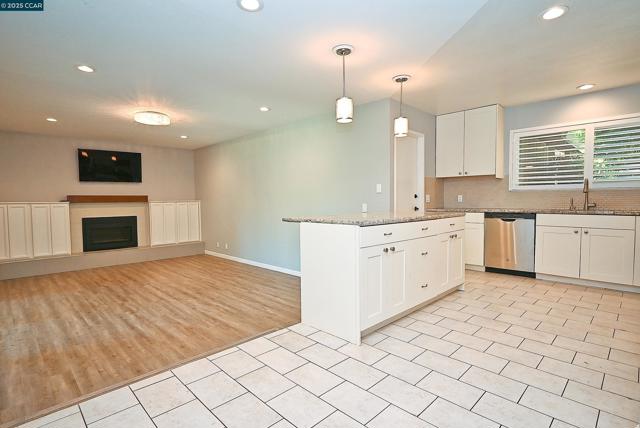 530 Hazel Street, Livermore CA: https://media.crmls.org/mediaz/03572454-34bb-4f91-b3eb-6473e9306809.jpg
