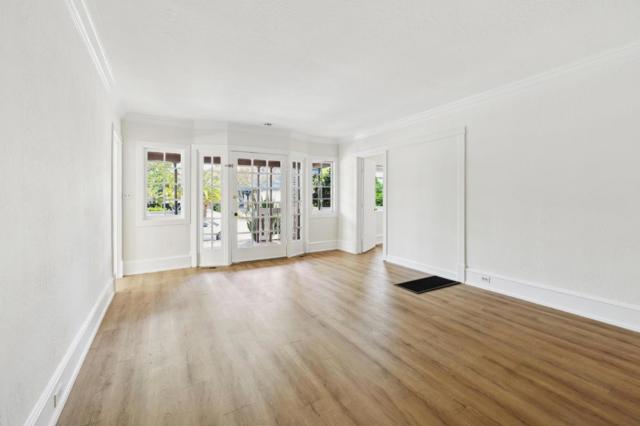 1117 Chula Vista Avenue, Burlingame CA: https://media.crmls.org/mediaz/0357fac5-b301-4f41-925d-32f7f77dafea.jpg