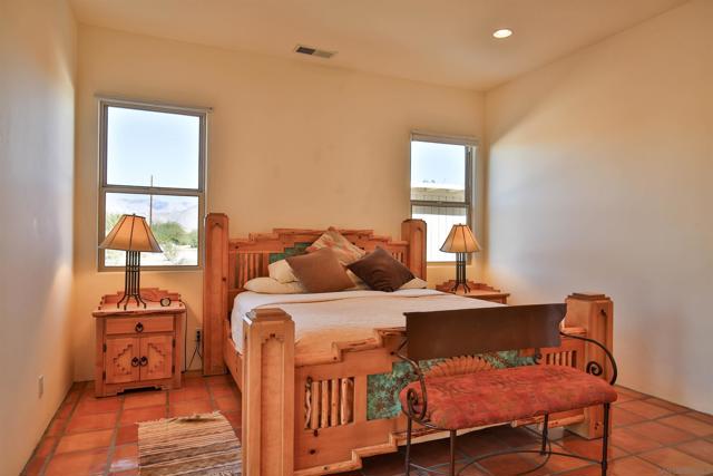 187 Verbena Dr, Borrego Springs CA: https://media.crmls.org/mediaz/03581d58-4d55-42c1-82bf-38dca9dc4e41.jpg