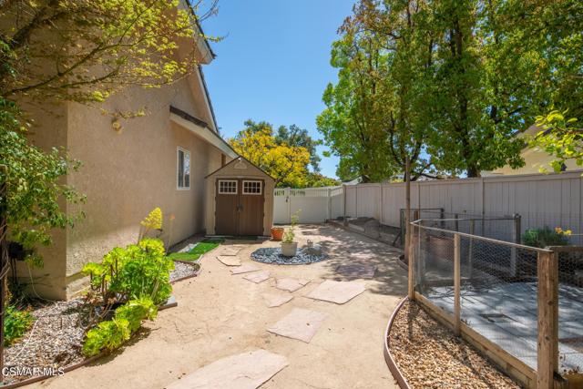 6755 Oak Springs Drive, Oak Park CA: https://media.crmls.org/mediaz/03588a55-14bf-423a-bfe4-04933d069936.jpg