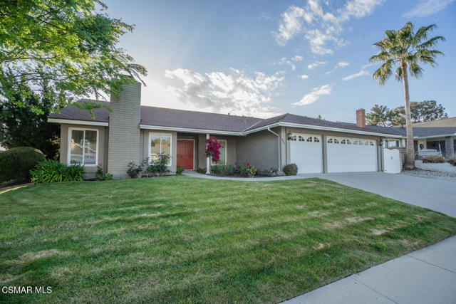 3065 Starling Avenue, Thousand Oaks CA: https://media.crmls.org/mediaz/03590b38-1c93-49f9-be16-e637318b94bb.jpg