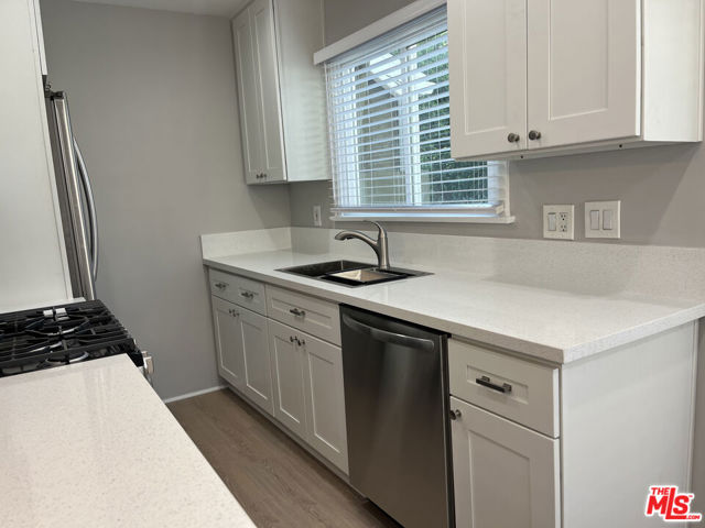 15227 Valleyheart Drive, Sherman Oaks CA: https://media.crmls.org/mediaz/035943cc-141c-4d8e-bc2c-c0a188273035.jpg
